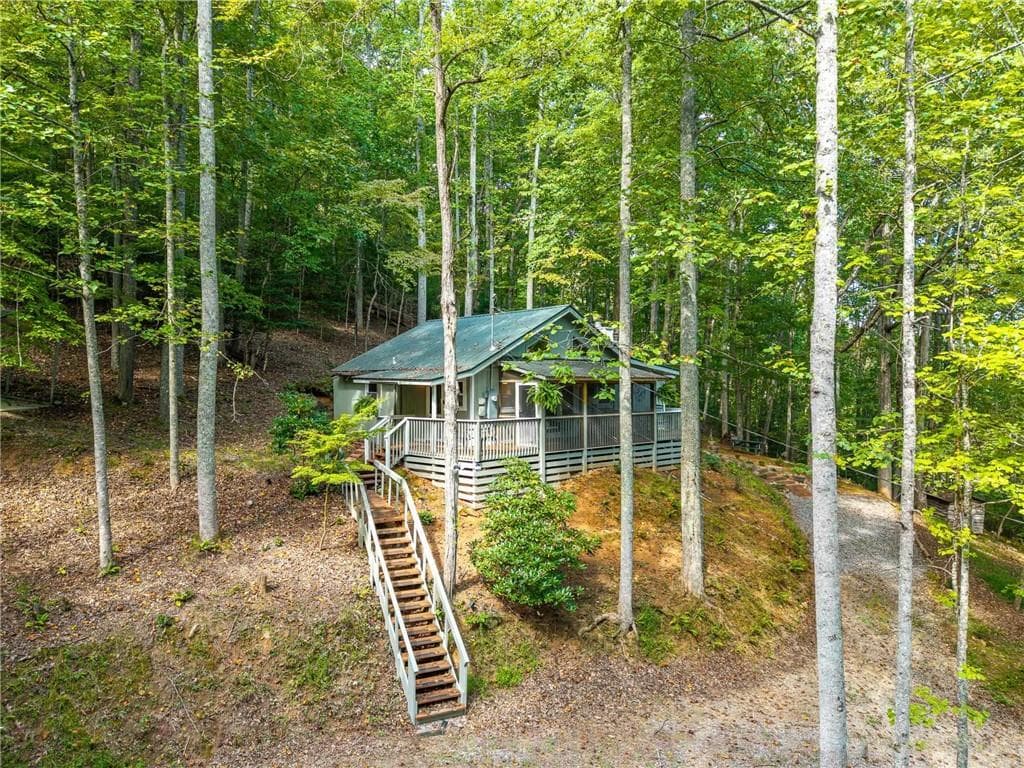 3 bedroom, 2 bathroom, 792 sq ft single family residence for sale at 767 Robertson Circle, Blairsville, GA 30512 — photo 5