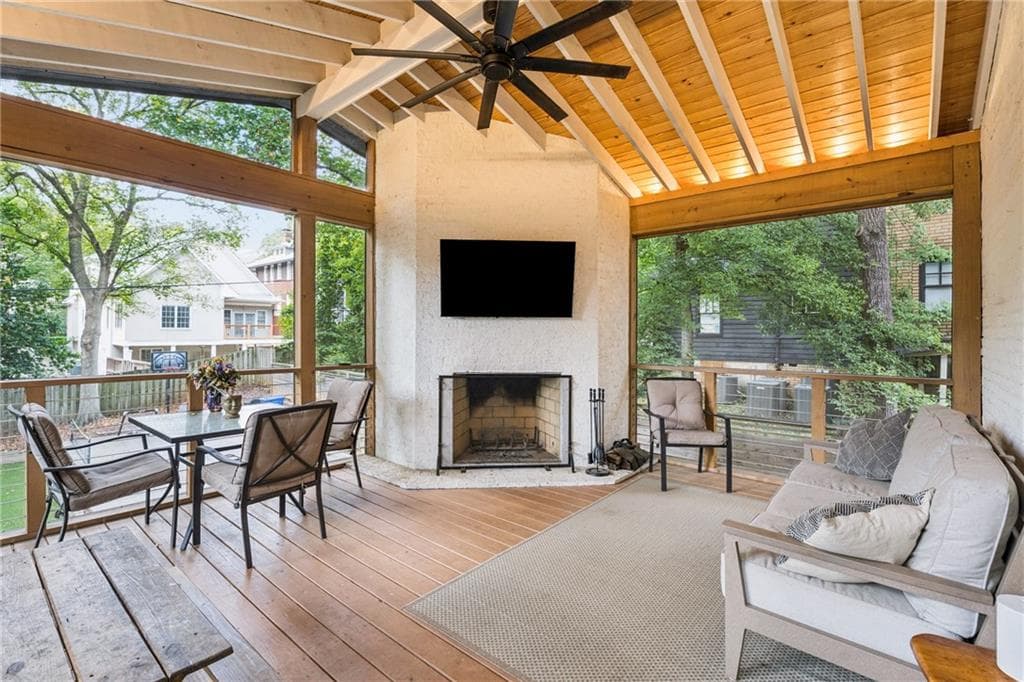 3 bedroom, 3 bathroom, 2,452 sq ft single family residence for sale at 700 Penn Avenue, Atlanta, GA 30308 — photo 2