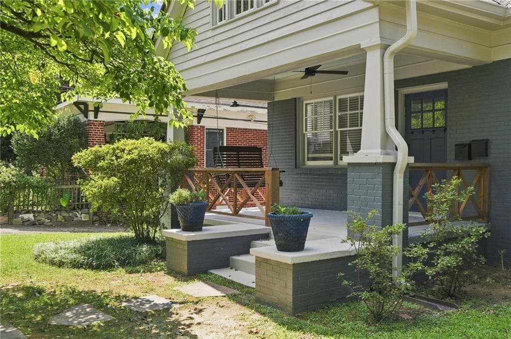 3 bedroom, 2 bathroom, 2,500 sq ft single family residence for rent at 884 Vedado Way, Atlanta, GA 30308 for $4,995 a month — photo 1 of 18
