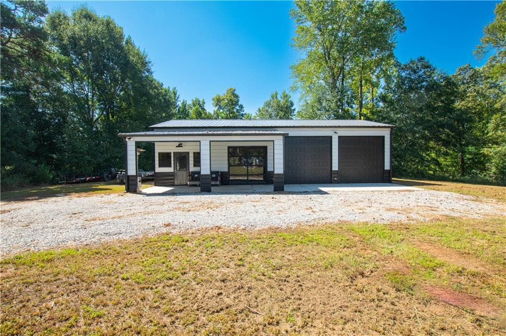 3 bedroom, 3 bathroom, 2,248 sq ft single family residence under contract at 2007 Tallassee Road, Statham, GA 30666 — photo 9