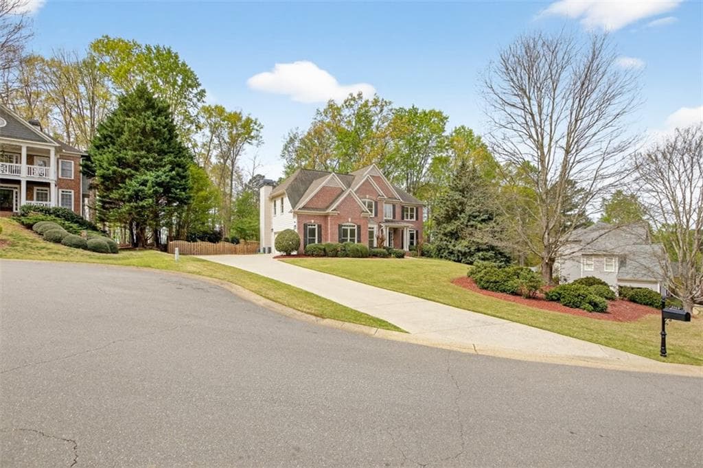 4 bedroom, 4 bathroom, 4,660 sq ft single family residence for sale at 3940 Miles Way, Cumming, GA 30040 — photo 5