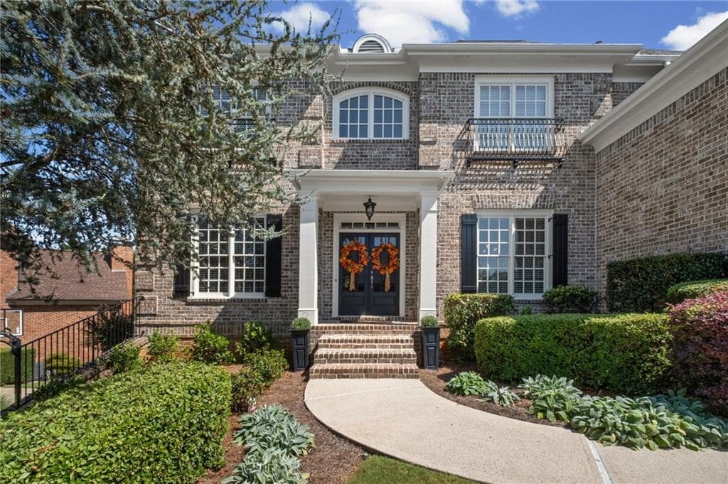 6 bedroom, 5 bathroom, 6,137 sq ft single family residence for sale at 3925 Graystone Preserve Place, Cumming, GA 30040 — photo 5
