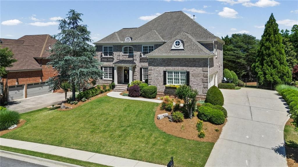 6 bedroom, 5 bathroom, 6,137 sq ft single family residence for sale at 3925 Graystone Preserve Place, Cumming, GA 30040 — photo 6