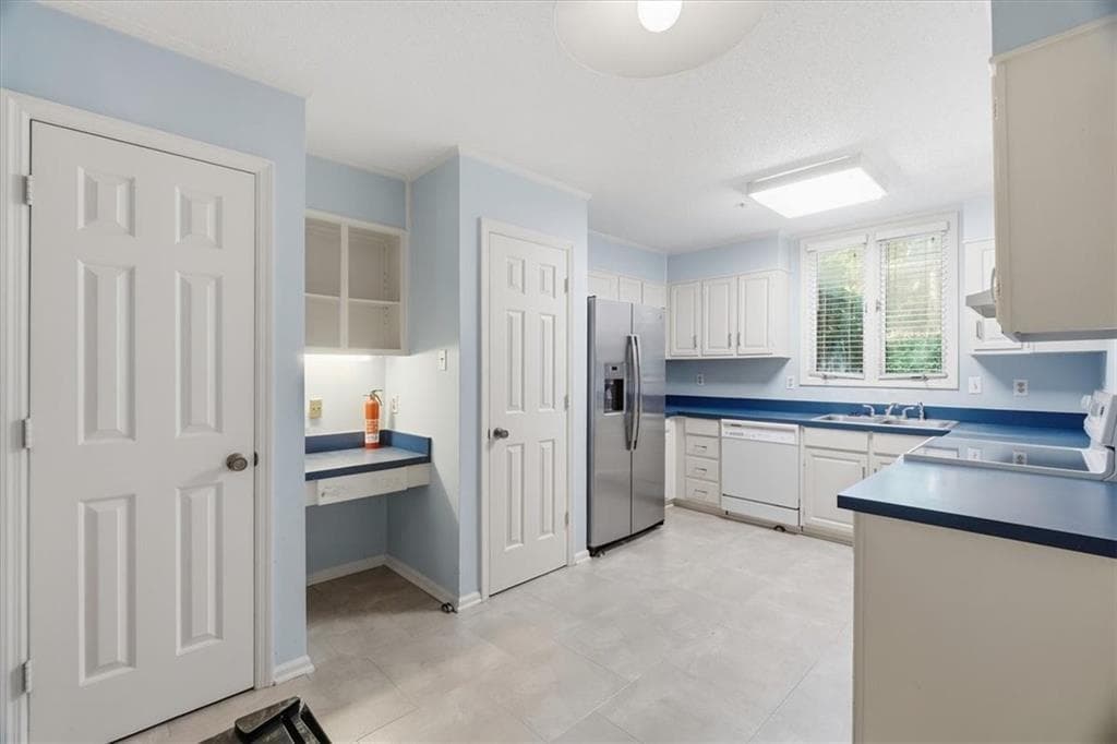 3 bedroom, 3 bathroom, 2,840 sq ft townhouse for sale at 4138 D Youville Trace, Atlanta, GA 30341 — photo 5