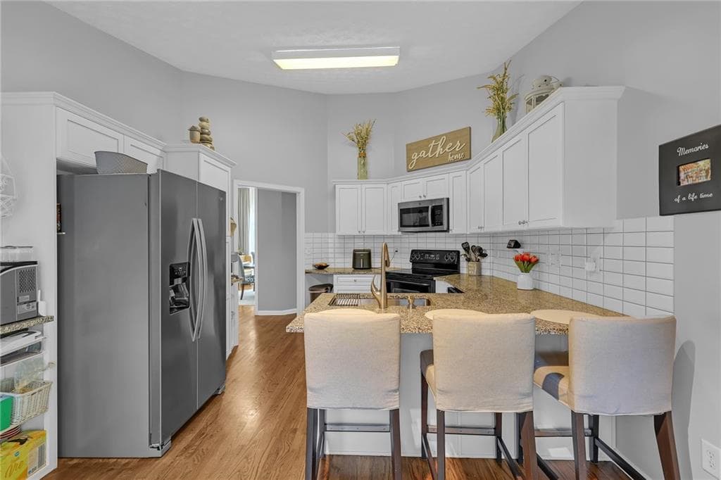 3 bedroom, 2 bathroom, 1,686 sq ft single family residence for sale at 225 Dunagan Drive, Lawrenceville, GA 30045 — photo 10