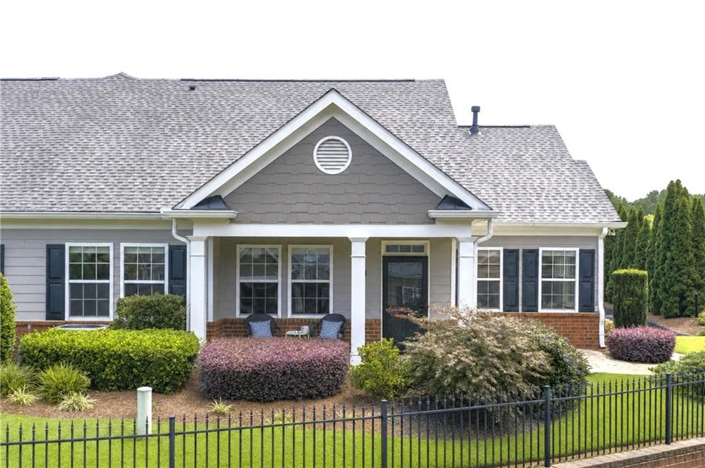 2 bedroom, 2 bathroom, 1,925 sq ft home for sale at 2694 Grapevine Circle, Cumming, GA