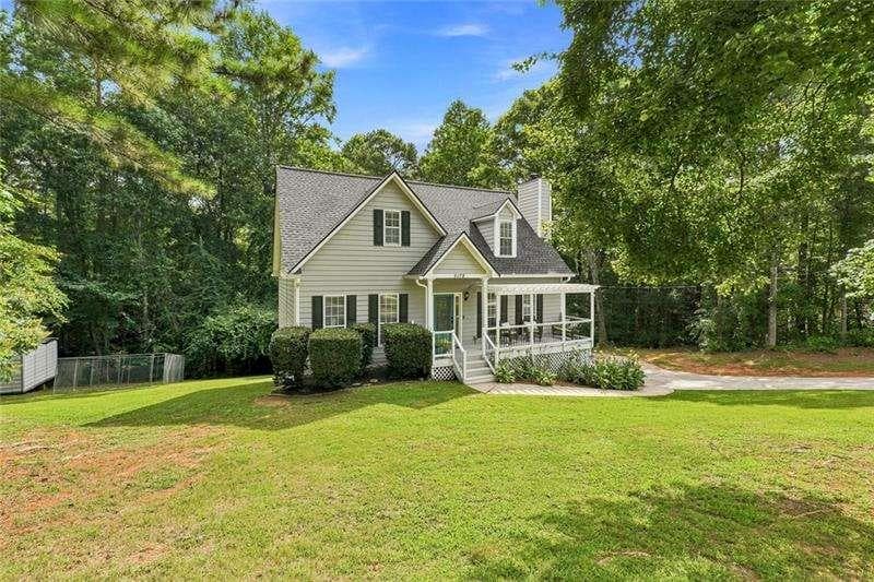 5 bedroom, 4 bathroom, 2,938 sq ft single family residence for sale at 5178 Eastbrook Road, Douglasville, GA 30135 — photo 2