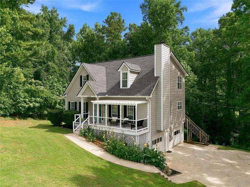 5 bedroom, 4 bathroom, 2,938 sq ft single family residence for sale at 5178 Eastbrook Road, Douglasville, GA 30135 — photo 4