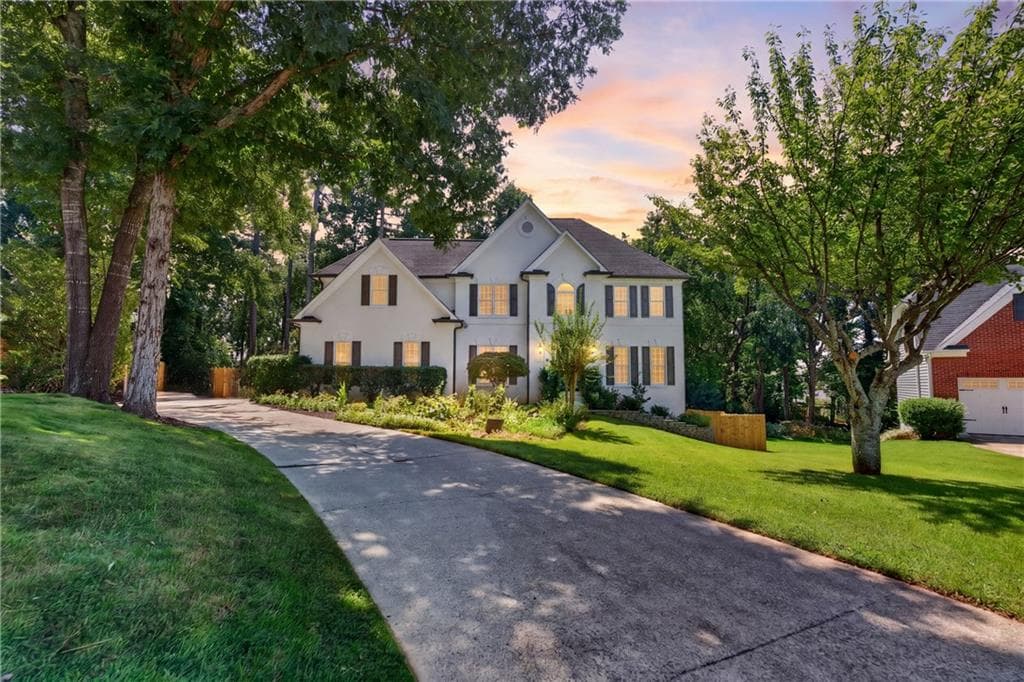 6 bedroom, 5 bathroom, 3,848 sq ft single family residence for sale at 2094 Cape Liberty Drive, Suwanee, GA 30024 — photo 2