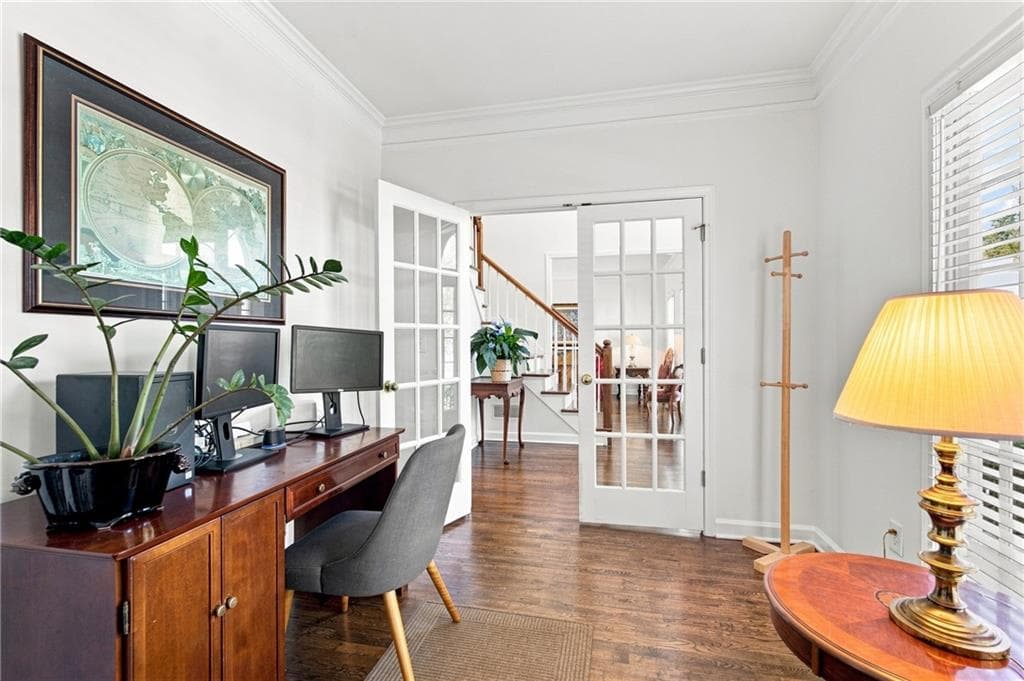 6 bedroom, 5 bathroom, 3,848 sq ft single family residence for sale at 2094 Cape Liberty Drive, Suwanee, GA 30024 — photo 6