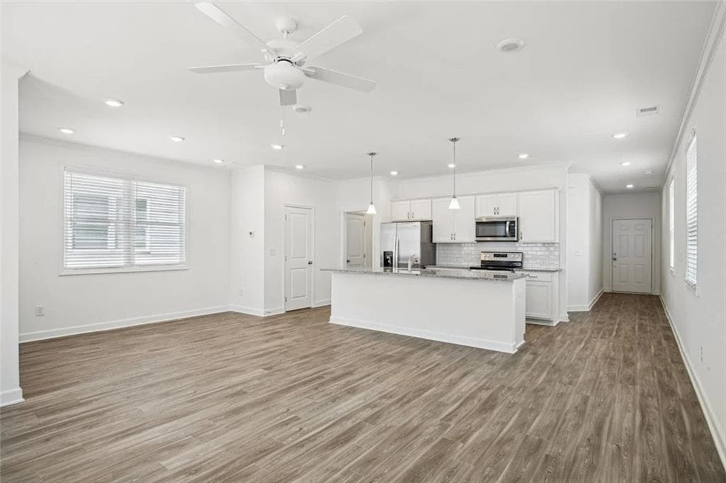 3 bedroom, 3 bathroom, 1,809 sq ft single family residence for rent at 4048 Hillmont Lane, Powder Springs, GA 30127 for $2,595 a month — photo 4