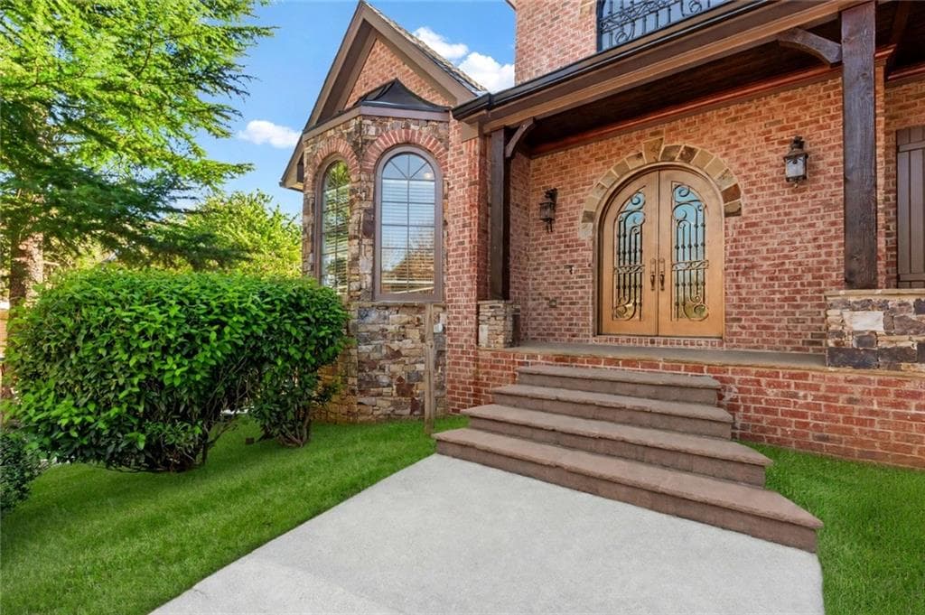 6 bedroom, 7 bathroom, 8,915 sq ft single family residence for sale at 2613 Northern Oak Drive, Braselton, GA 30517 — photo 3