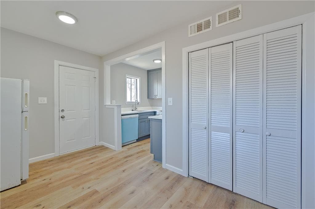 duplex for sale at 955 Tilden Street, Atlanta, GA 30318 — photo 6