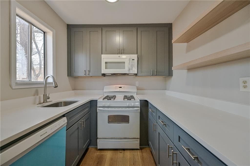 duplex for sale at 955 Tilden Street, Atlanta, GA 30318 — photo 7