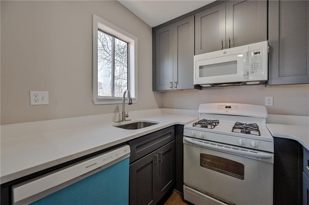 duplex for sale at 955 Tilden Street, Atlanta, GA 30318 — photo 8