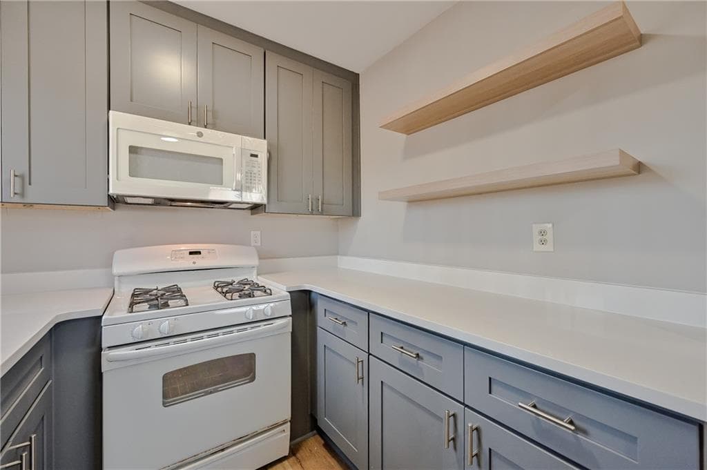 duplex for sale at 955 Tilden Street, Atlanta, GA 30318 — photo 9