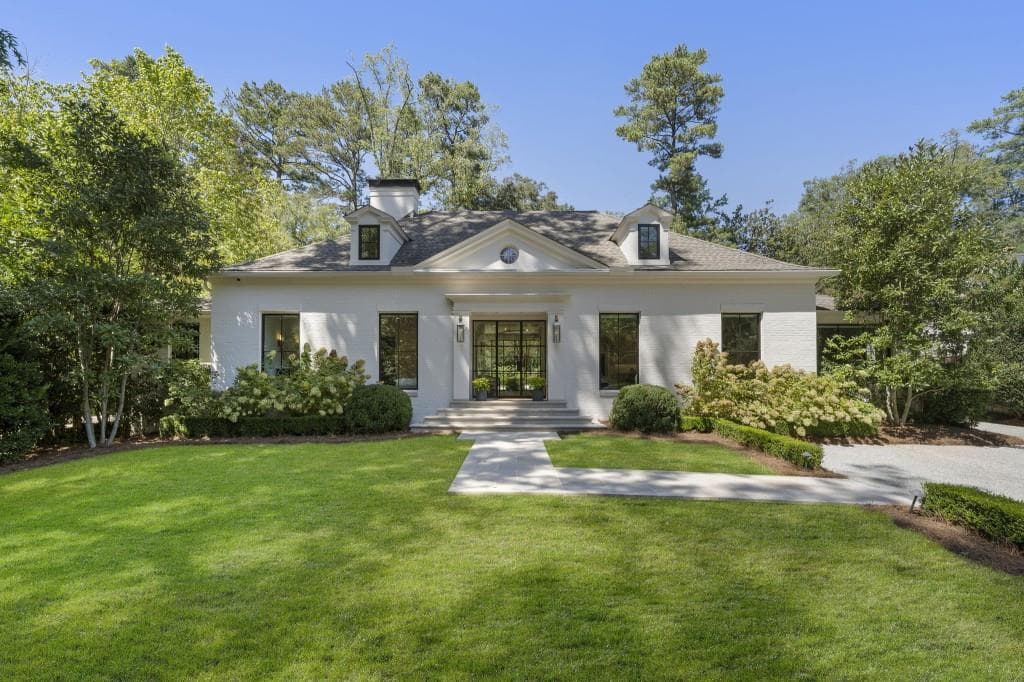 4 bedroom, 4 bathroom, 4,600 sq ft single family residence under contract at 447 Valley Road, Atlanta, GA 30305 — photo 2