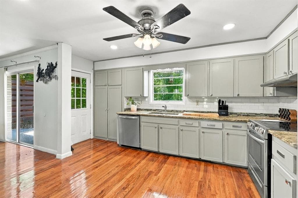 4 bedroom, 3 bathroom, 2,262 sq ft single family residence for sale at 3179 Flamingo Drive, East Point, GA 30344 — photo 9