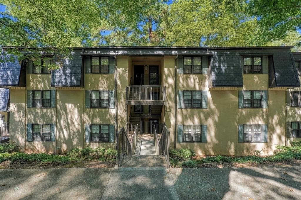 2 bedroom, 2 bathroom, 1,273 sq ft condominium for sale at 175 Barone Place, Atlanta, GA 30327 — photo 8