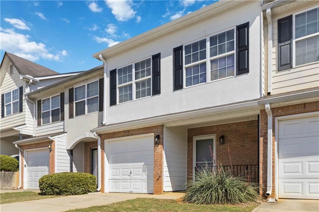 3 bedroom, 3 bathroom, 1,568 sq ft townhouse for sale at 702 Georgetown Court, Jonesboro, GA 30236 — photo 3
