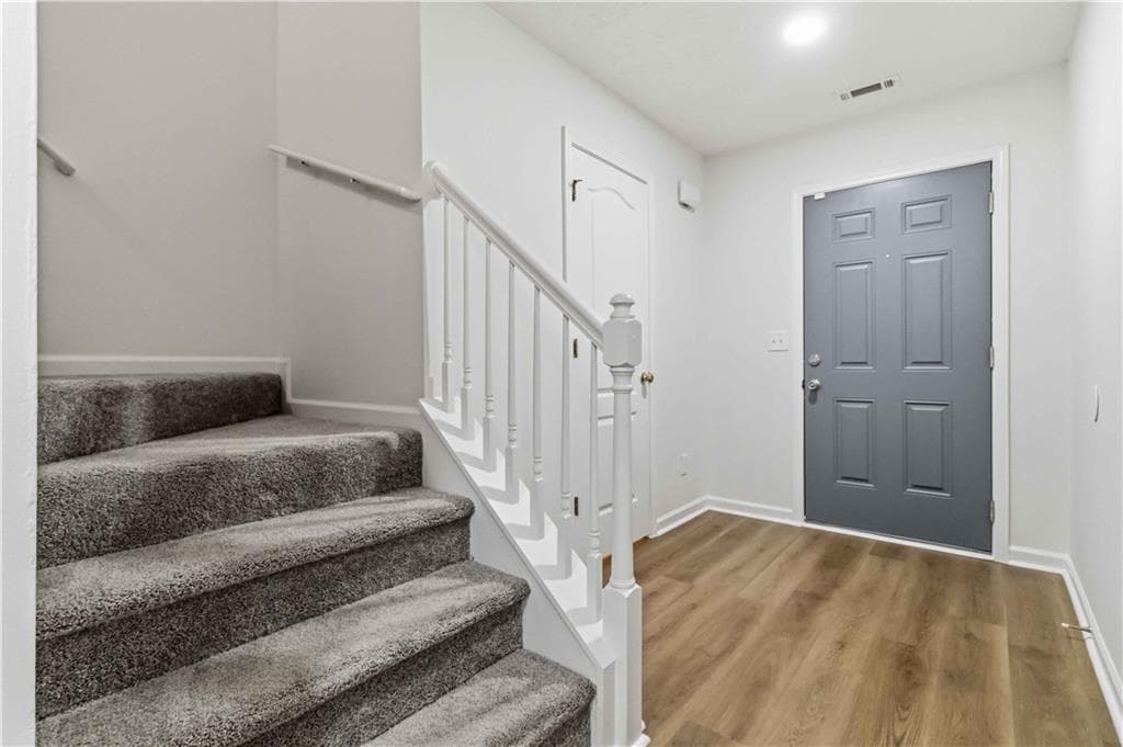 3 bedroom, 3 bathroom, 1,568 sq ft townhouse for sale at 702 Georgetown Court, Jonesboro, GA 30236 — photo 5