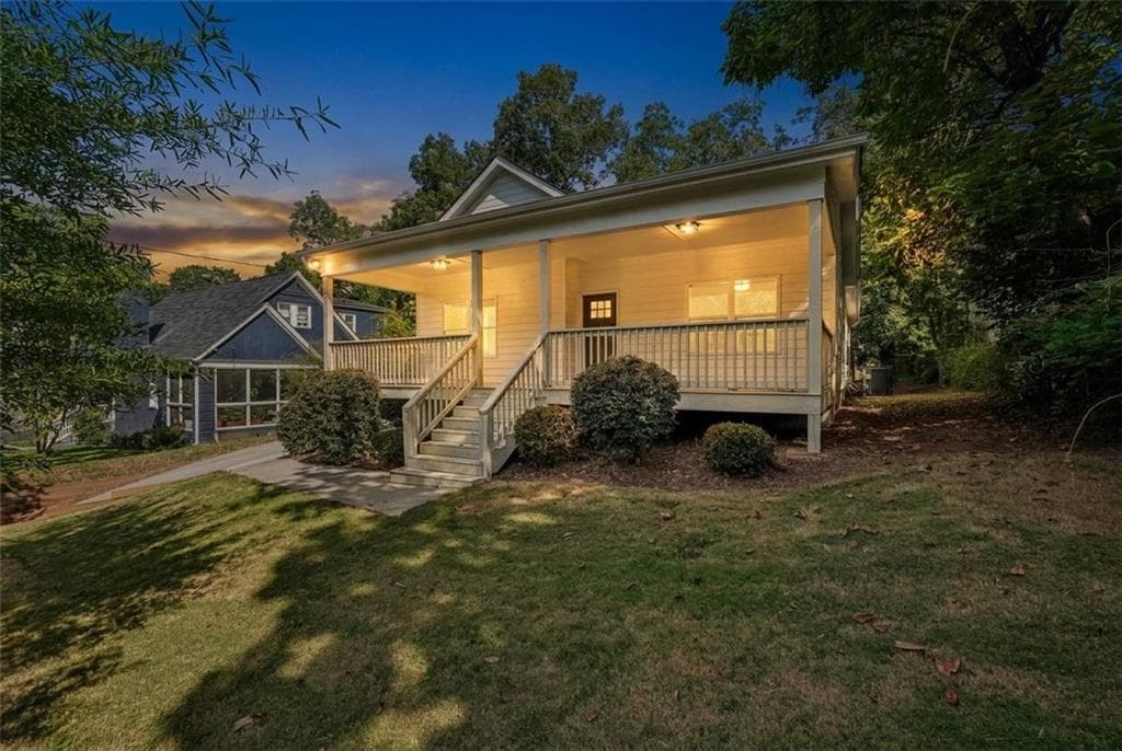 3 bedroom, 3 bathroom, 1,686 sq ft single family residence for sale at 809 Dill Avenue, Atlanta, GA 30310 — photo 2