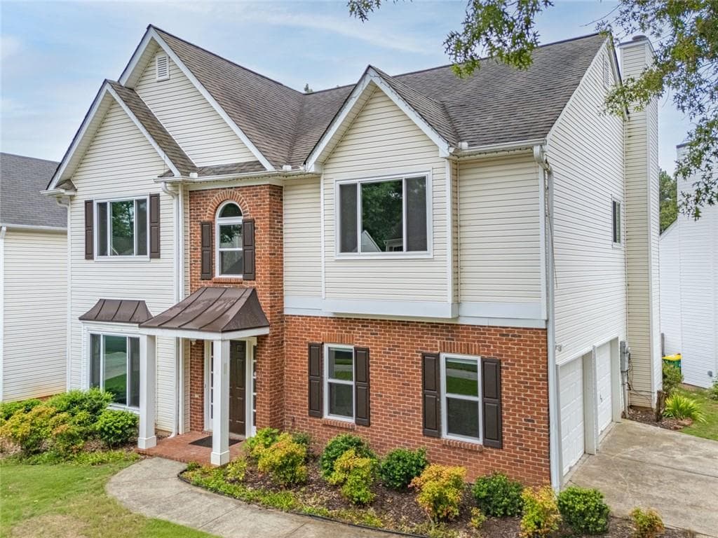 4 bedroom, 3 bathroom, 2,570 sq ft single family residence for rent at 702 Ashley Glen Lane, Johns Creek, GA 30022 for $3,000 a month — photo 3