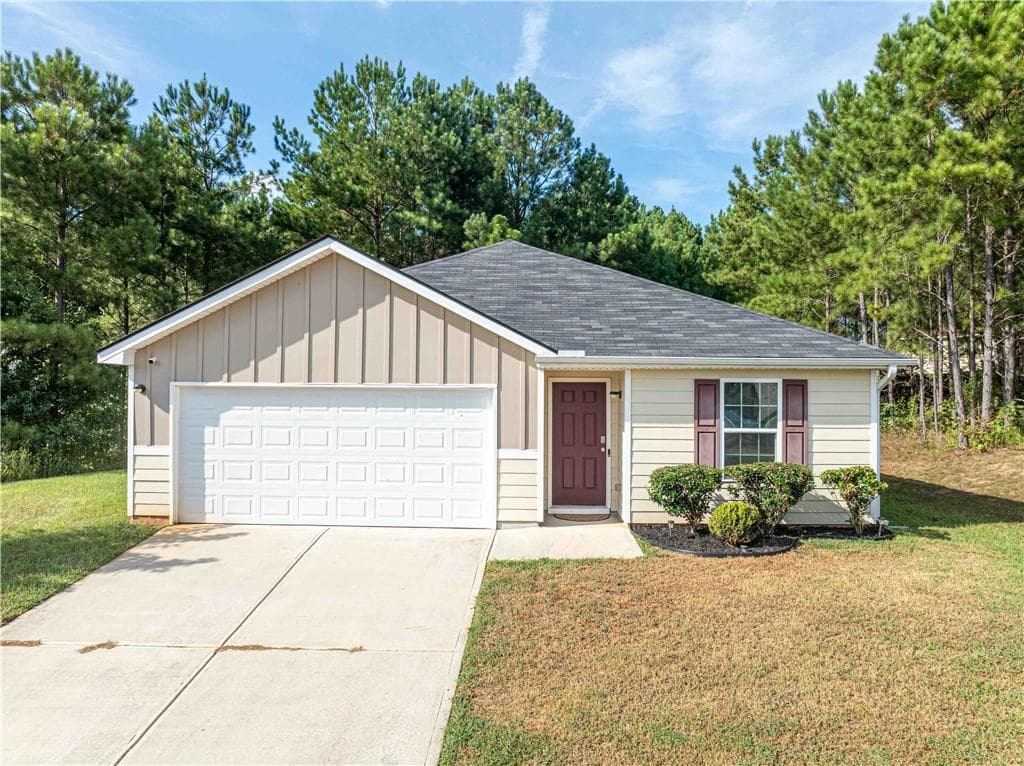 4 bedroom, 2 bathroom, 1,418 sq ft single family residence for sale at 1779 Robinson Court, Griffin, GA 30224