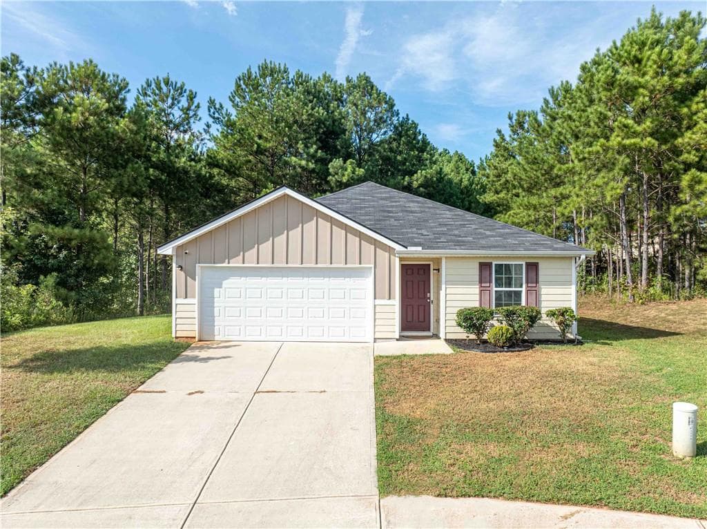 4 bedroom, 2 bathroom, 1,418 sq ft single family residence for sale at 1779 Robinson Court, Griffin, GA 30224 — photo 4