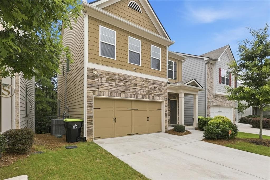 3 bedroom, 3 bathroom, 2,236 sq ft single family residence for rent at 586 Morrow Lane, Atlanta, GA 30331 for $2,450 a month — photo 2