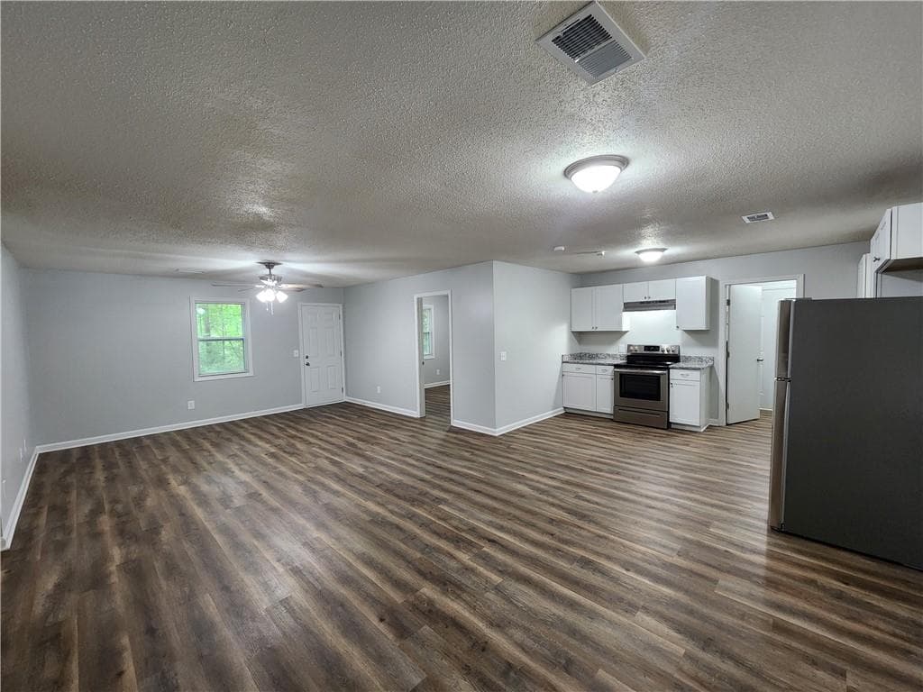 3 bedroom, 2 bathroom, 1,134 sq ft single family residence for rent at 723 W Creek Circle, Monroe, GA 30655 for $1,495 a month — photo 5