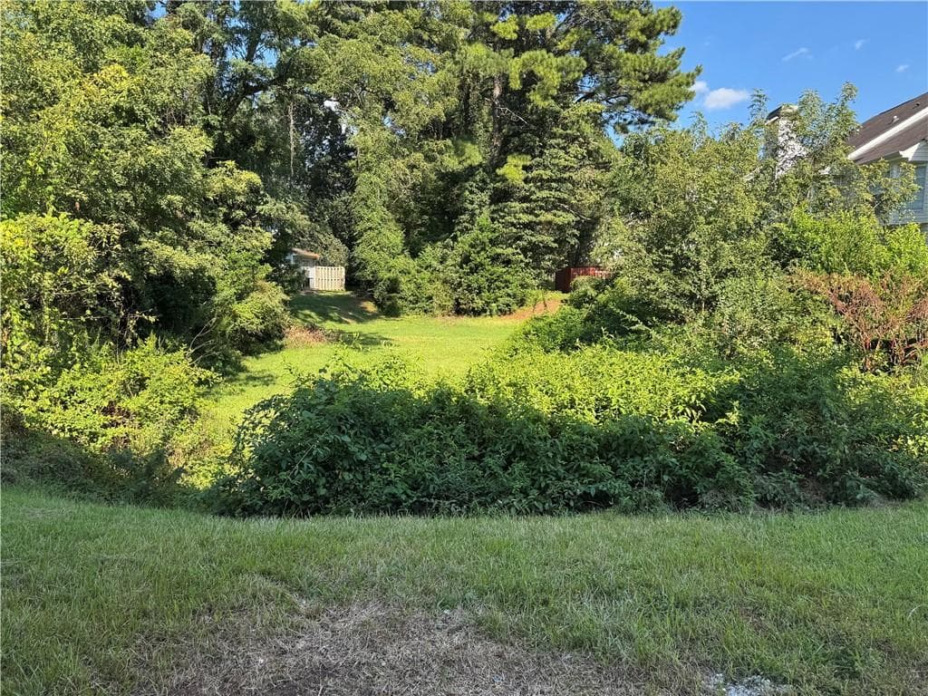 2 bedroom, 2 bathroom, 1,032 sq ft townhouse for sale at 5889 Trent Walk Drive, Lithonia, GA 30038 — photo 5