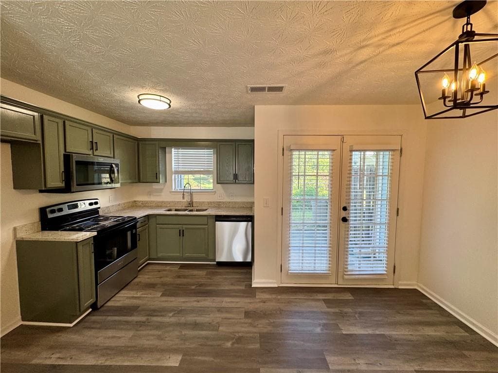 2 bedroom, 2 bathroom, 1,032 sq ft townhouse for sale at 5889 Trent Walk Drive, Lithonia, GA 30038 — photo 9