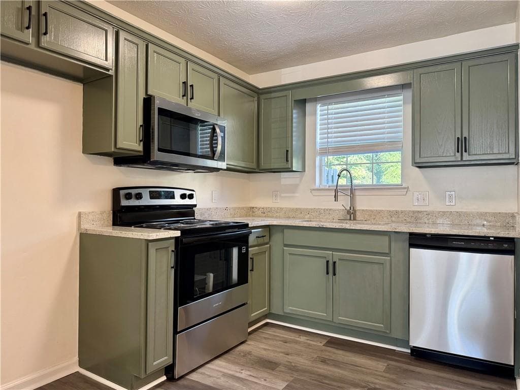 2 bedroom, 2 bathroom, 1,032 sq ft townhouse for sale at 5889 Trent Walk Drive, Lithonia, GA 30038 — photo 10