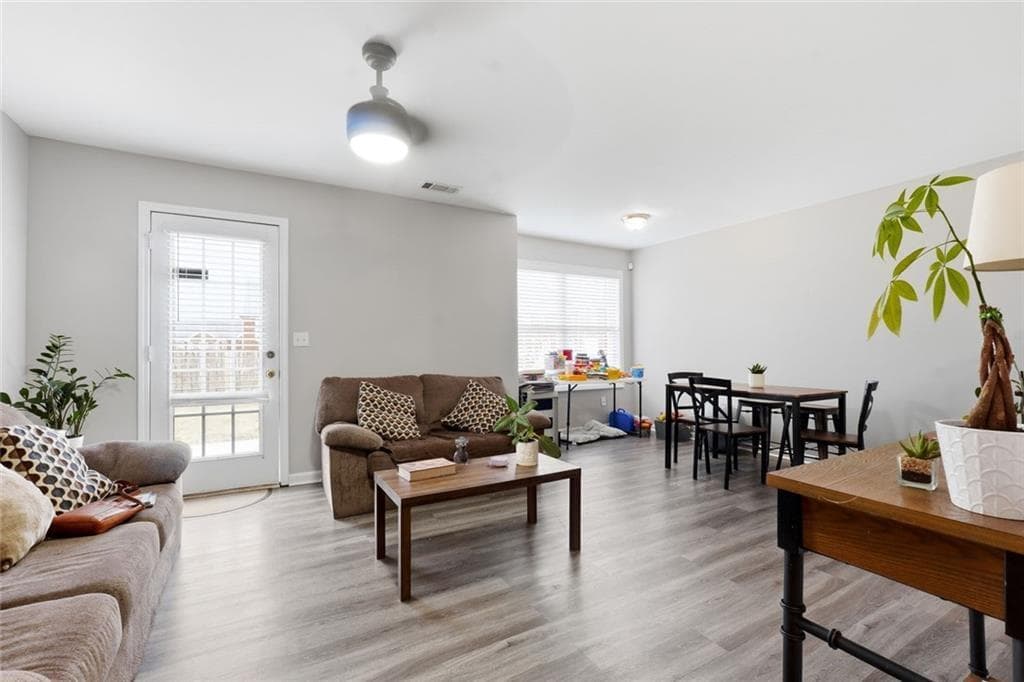 3 bedroom, 3 bathroom, 1,586 sq ft condominium for sale at 7712 Autry Circle 210, Douglasville, GA 30134 — photo 5