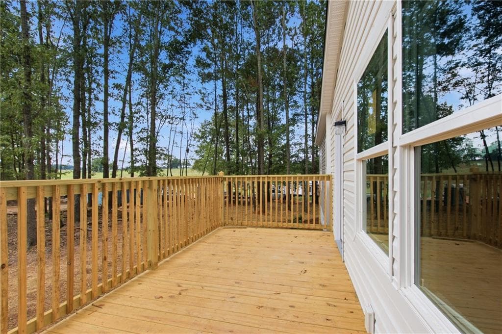 4 bedroom, 2 bathroom, 1,568 sq ft single family residence for sale at 1129 Alto Mud Creek Road, Alto, GA 30510 — photo 2