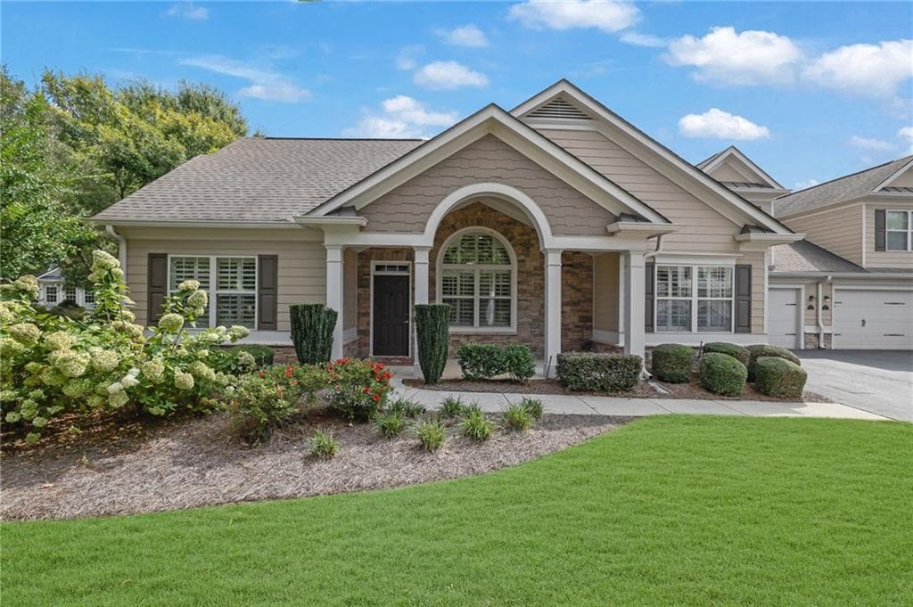 3 bedroom, 3 bathroom, 2,749 sq ft condominium for sale at 1340 Oak Meadows Lane, Cumming, GA 30041 — photo 1 of 33