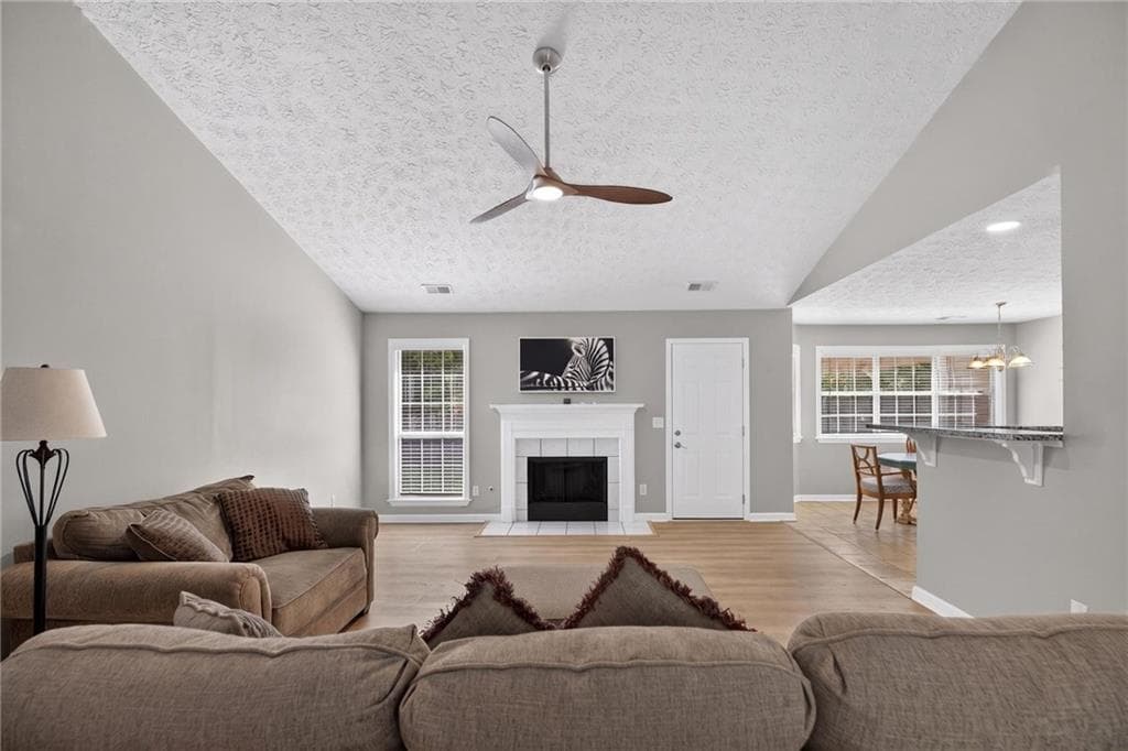 3 bedroom, 2 bathroom, 2,135 sq ft single family residence under contract at 300 Hickory Pointe Court, Villa Rica, GA 30180 — photo 7