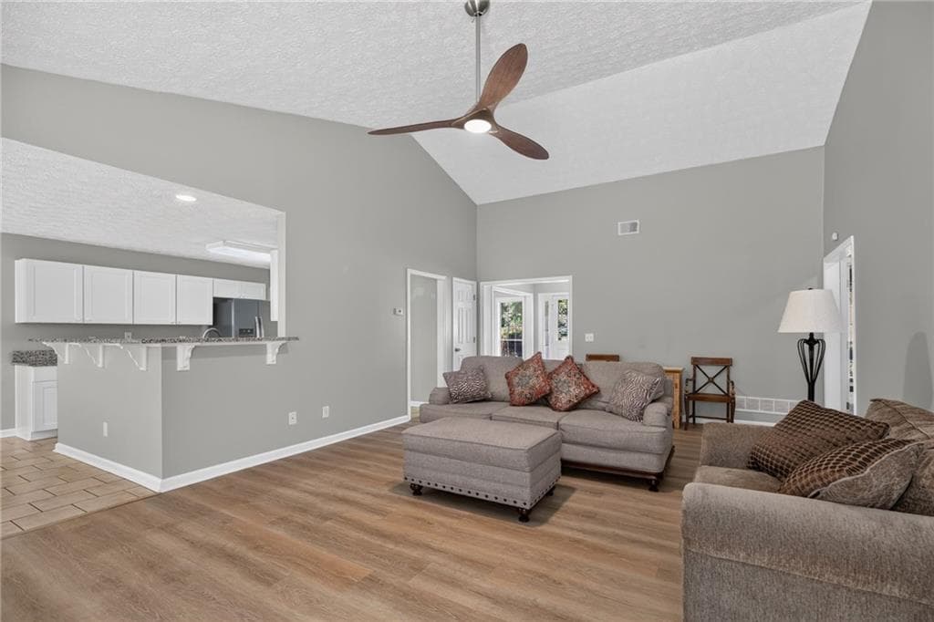 3 bedroom, 2 bathroom, 2,135 sq ft single family residence under contract at 300 Hickory Pointe Court, Villa Rica, GA 30180 — photo 9