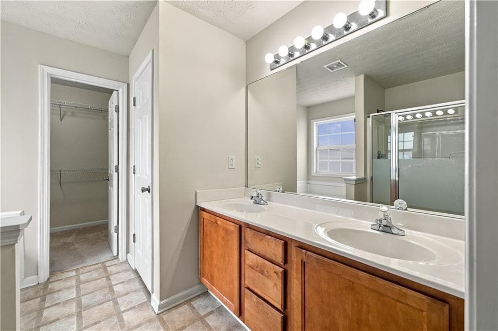 4 bedroom, 2 bathroom, 1,822 sq ft single family residence under contract at 6010 Ambercrest Court, Buford, GA 30518 — photo 10