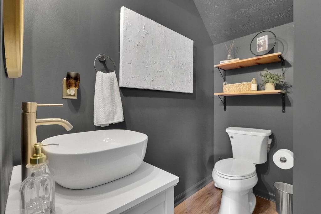3 bedroom, 3 bathroom, 1,548 sq ft townhouse under contract at 6608 Splashwater Drive, Flowery Branch, GA 30542 — photo 10