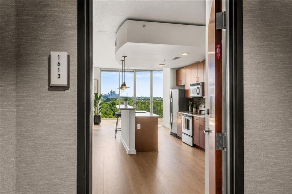 1 bedroom, 1 bathroom, 832 sq ft condominium for rent at 361 17th Street 1613, Atlanta, GA 30363 for $1,999 a month — photo 1 of 20