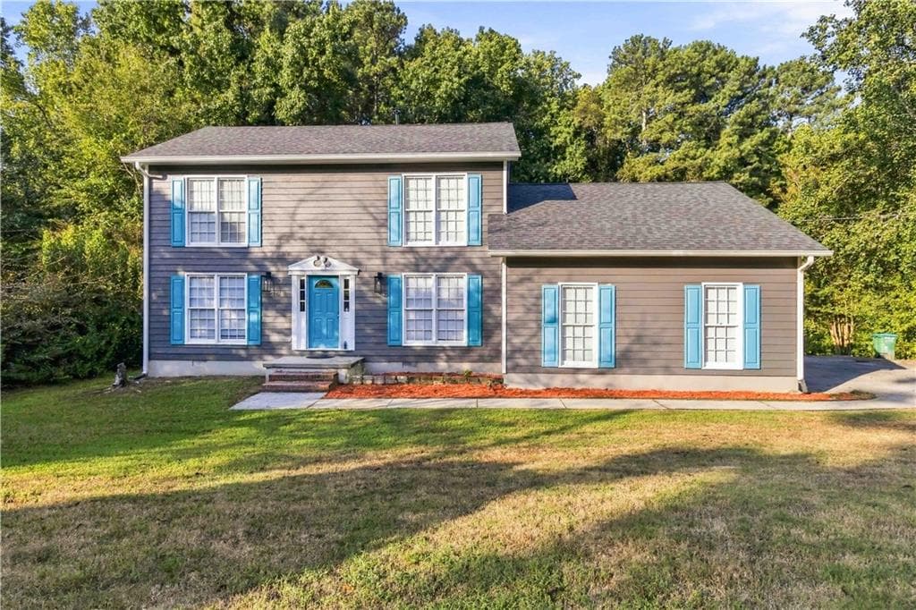 3 bedroom, 3 bathroom, 1,756 sq ft single family residence for sale at 2045 Maier Court, Snellville, GA 30078