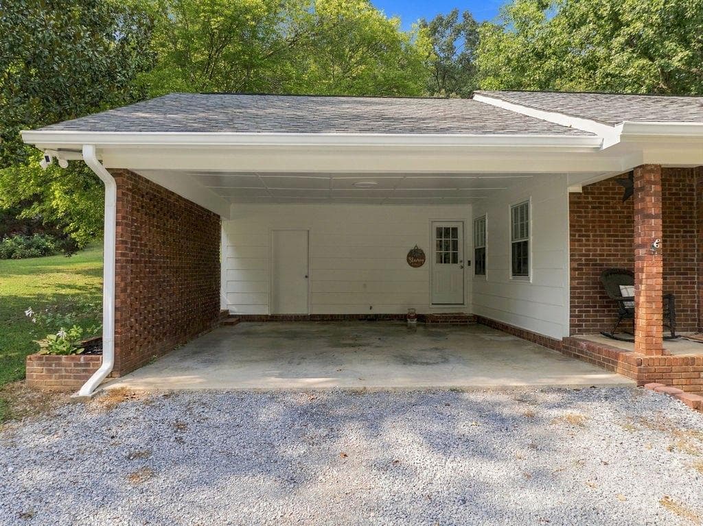 3 bedroom, 2 bathroom, 1,397 sq ft single family residence for sale at 1634 Little Texas Valley Road, Rome, GA 30165 — photo 3