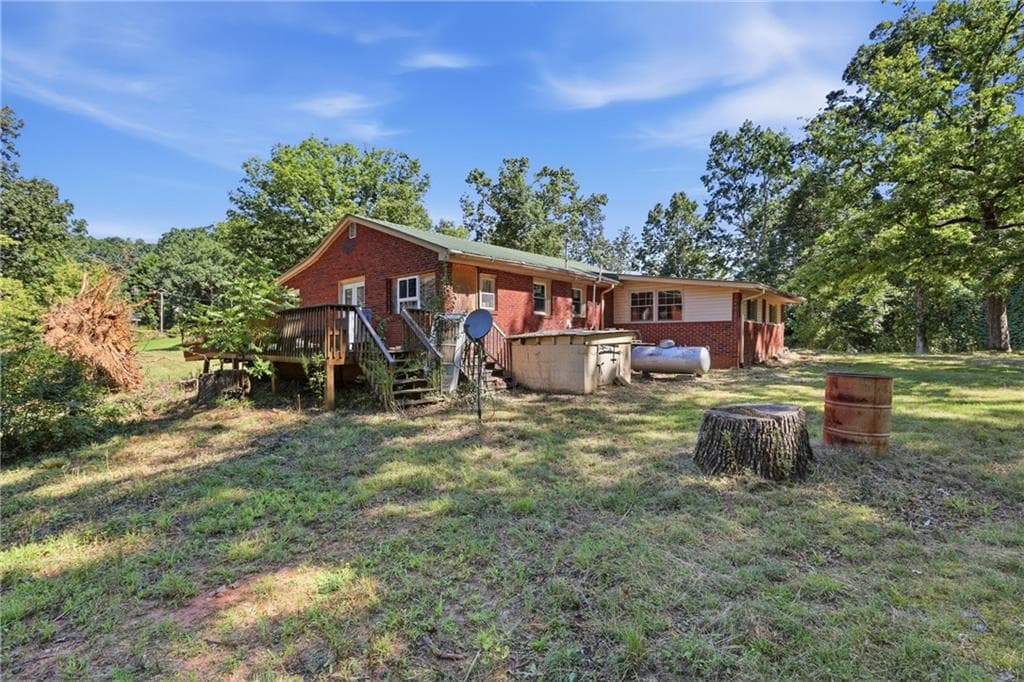 3 bedroom, 1 bathroom, 1,807 sq ft single family residence for sale at 106 Goss Road, Clarkesville, GA 30523 — photo 10