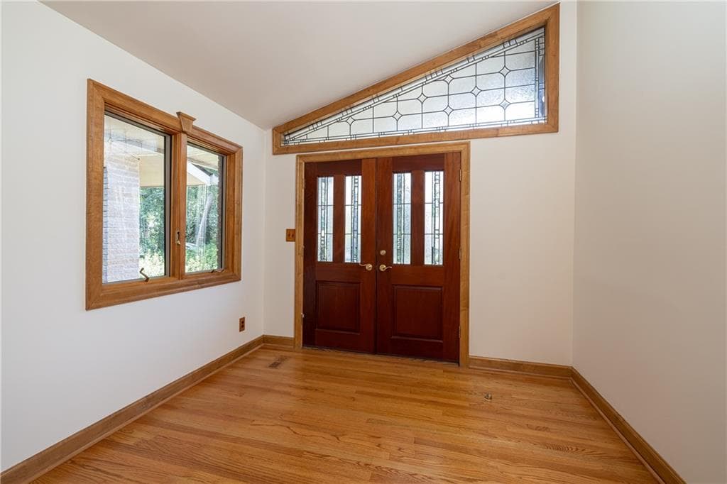 4 bedroom, 3 bathroom single family residence for sale at 3267 Ivanhoe Drive, Atlanta, GA 30327 — photo 6