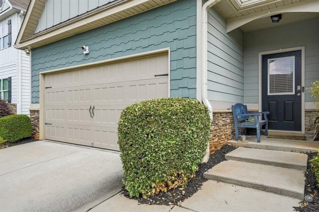 3 bedroom, 3 bathroom, 2,519 sq ft single family residence for sale at 2556 Grayton Loop, Villa Rica, GA 30180 — photo 5