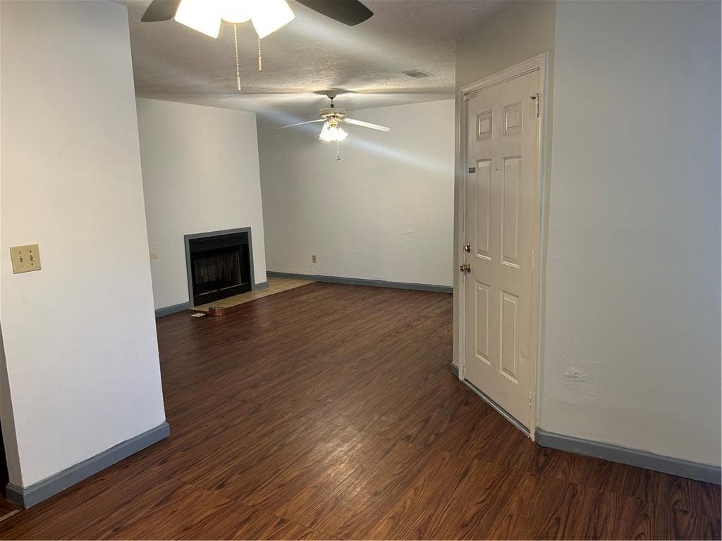 2 bedroom, 2 bathroom, 941 sq ft condominium for sale at 526 Windchase Lane, Stone Mountain, GA 30083 — photo 3
