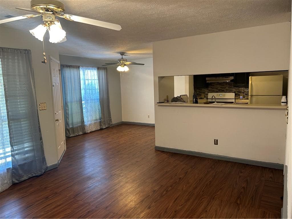 2 bedroom, 2 bathroom, 941 sq ft condominium for sale at 526 Windchase Lane, Stone Mountain, GA 30083 — photo 4