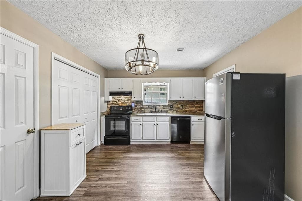 2 bedroom, 1 bathroom, 808 sq ft single family residence for sale at 6360 Quail Trail, Gainesville, GA 30506 — photo 7